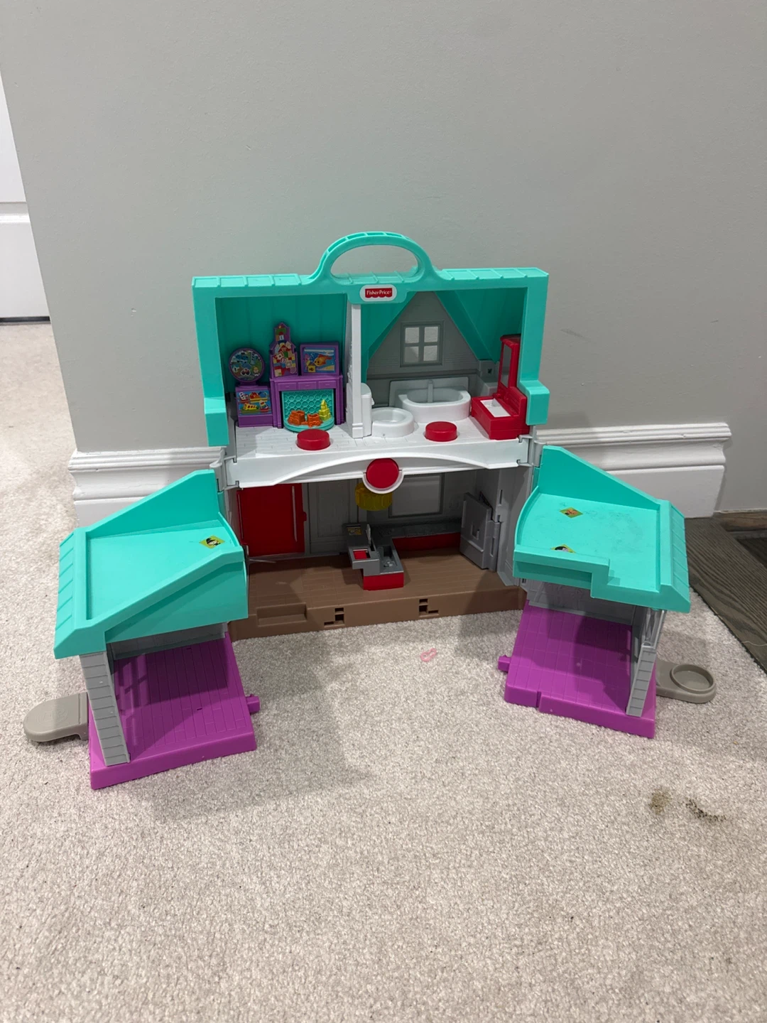 Fisher-Price Little People Play House - photo 2