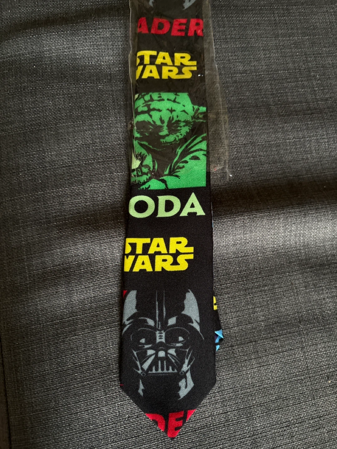 Star Wars Tie - Darth Vader & Yoda