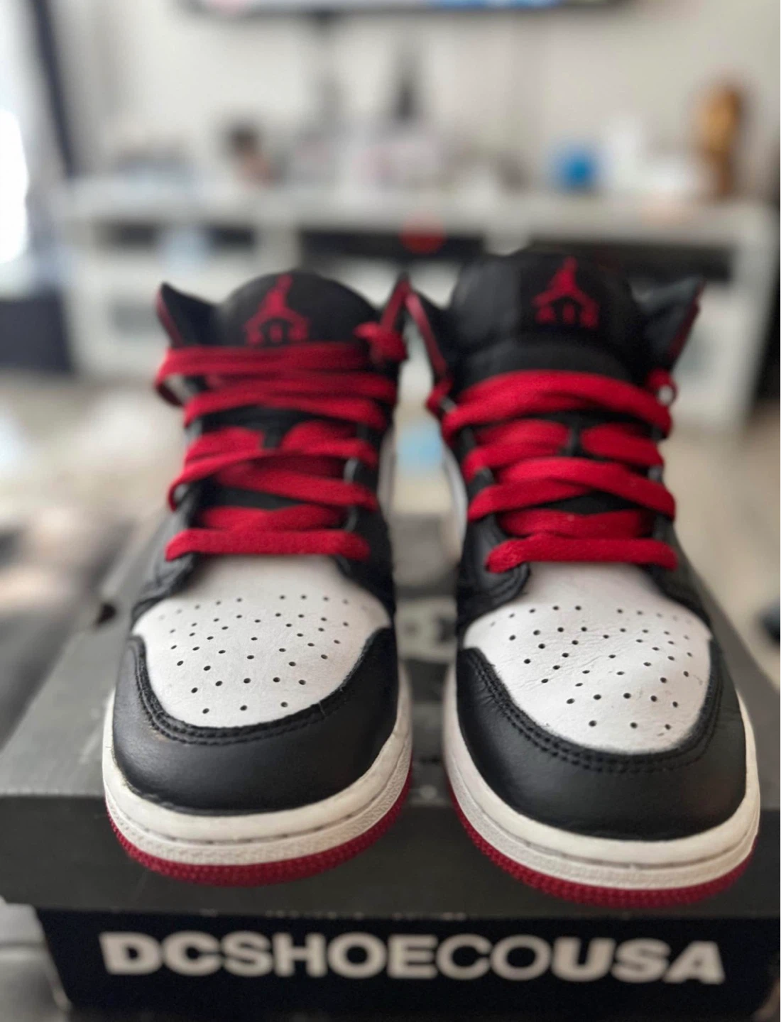 Air Jordan 1 Mid SE (DQ8423-106) Youth Size 4.5Y - photo 3