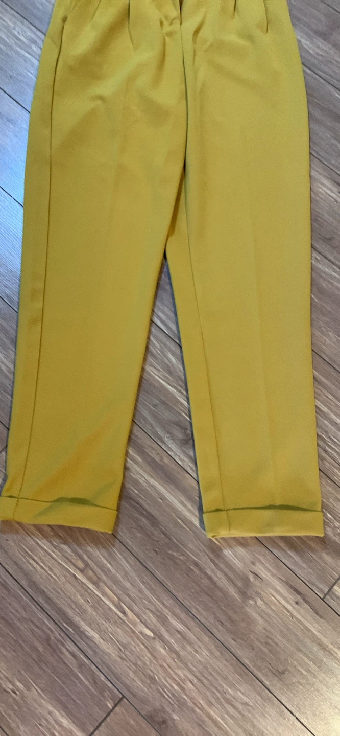 Le Château Mustard Yellow Cropped Pants Size 1 - photo 3