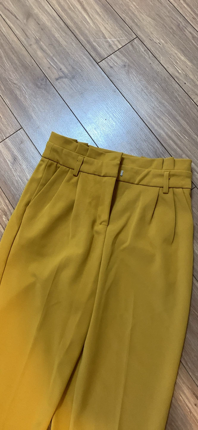 Le Château Mustard Yellow Cropped Pants Size 1 - photo 2