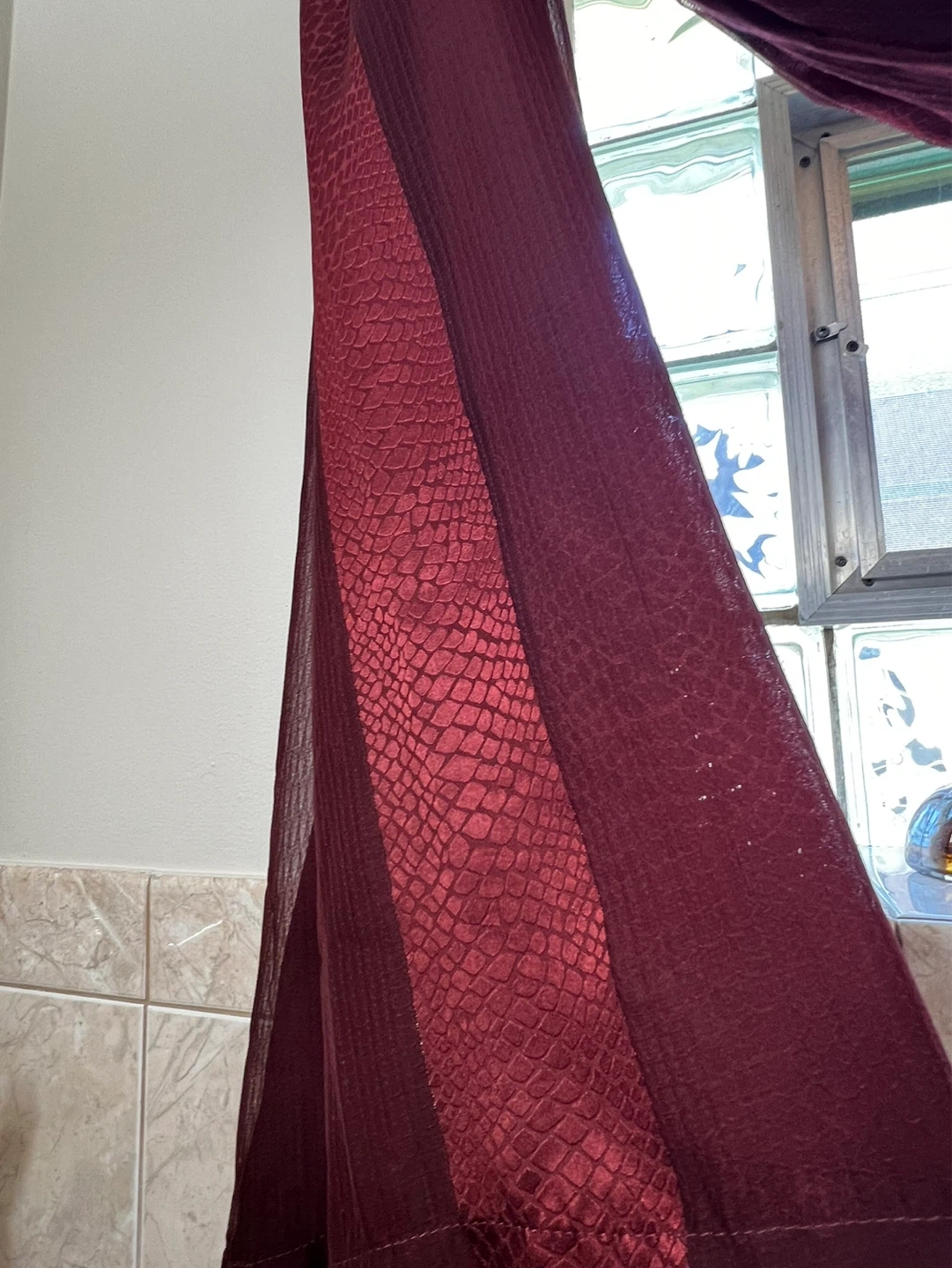 Textured Burgundy and Gold Window Valance - photo 3