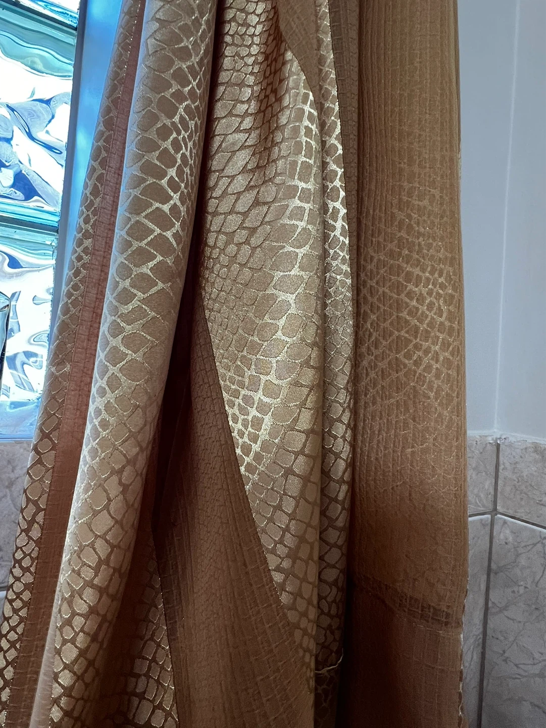 Textured Burgundy and Gold Window Valance - photo 2