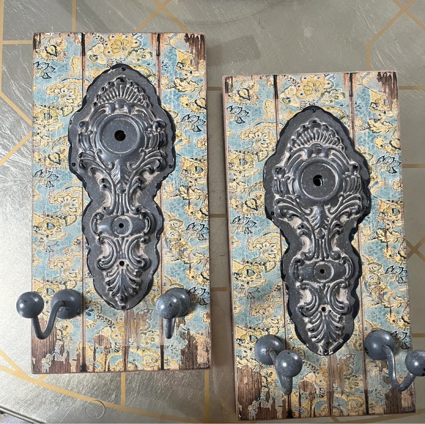 Set of 2 Decorative Wall Hooks
