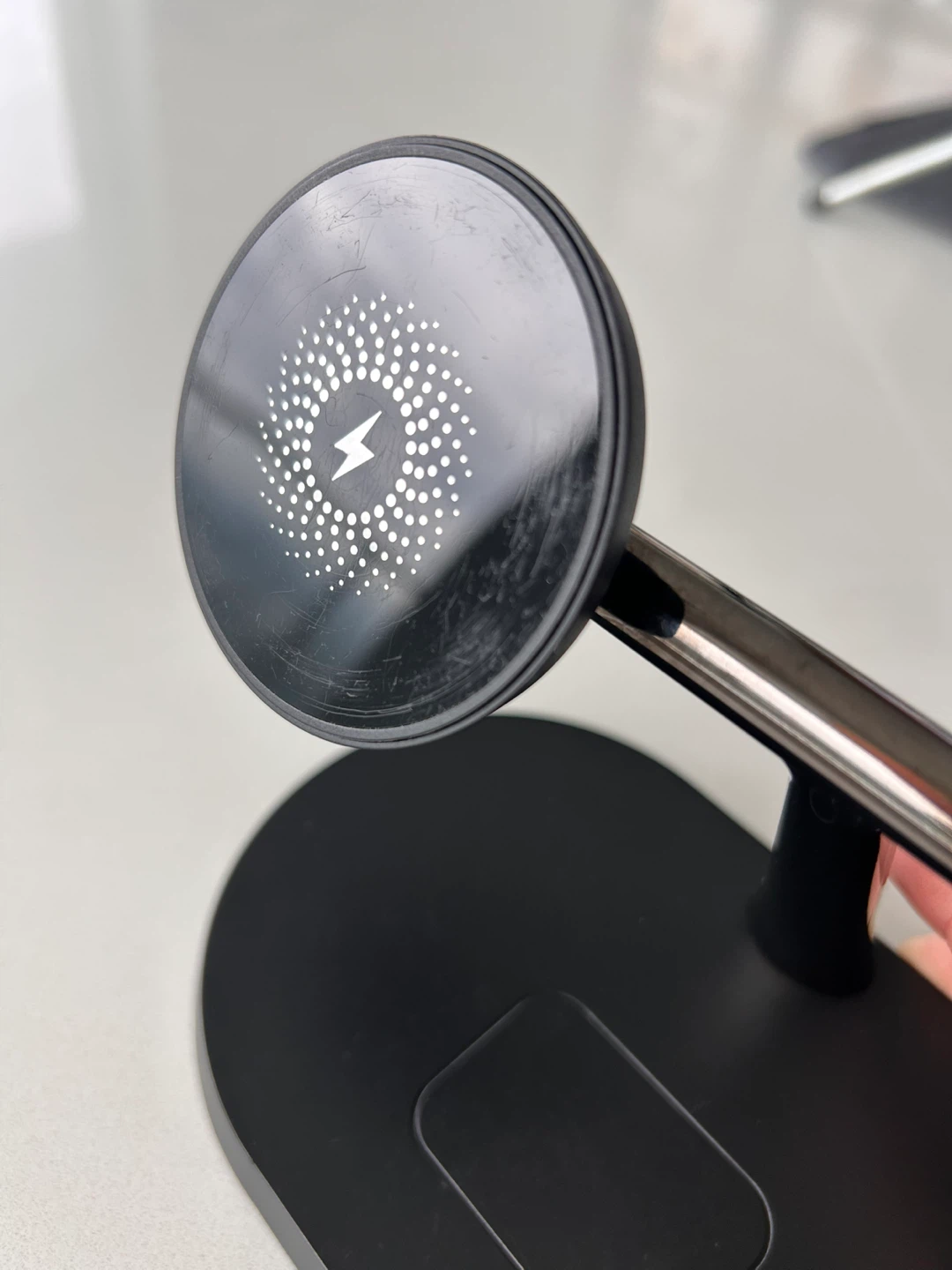3-in-1 Wireless Charging Station - MagSafe Compatible - photo 5