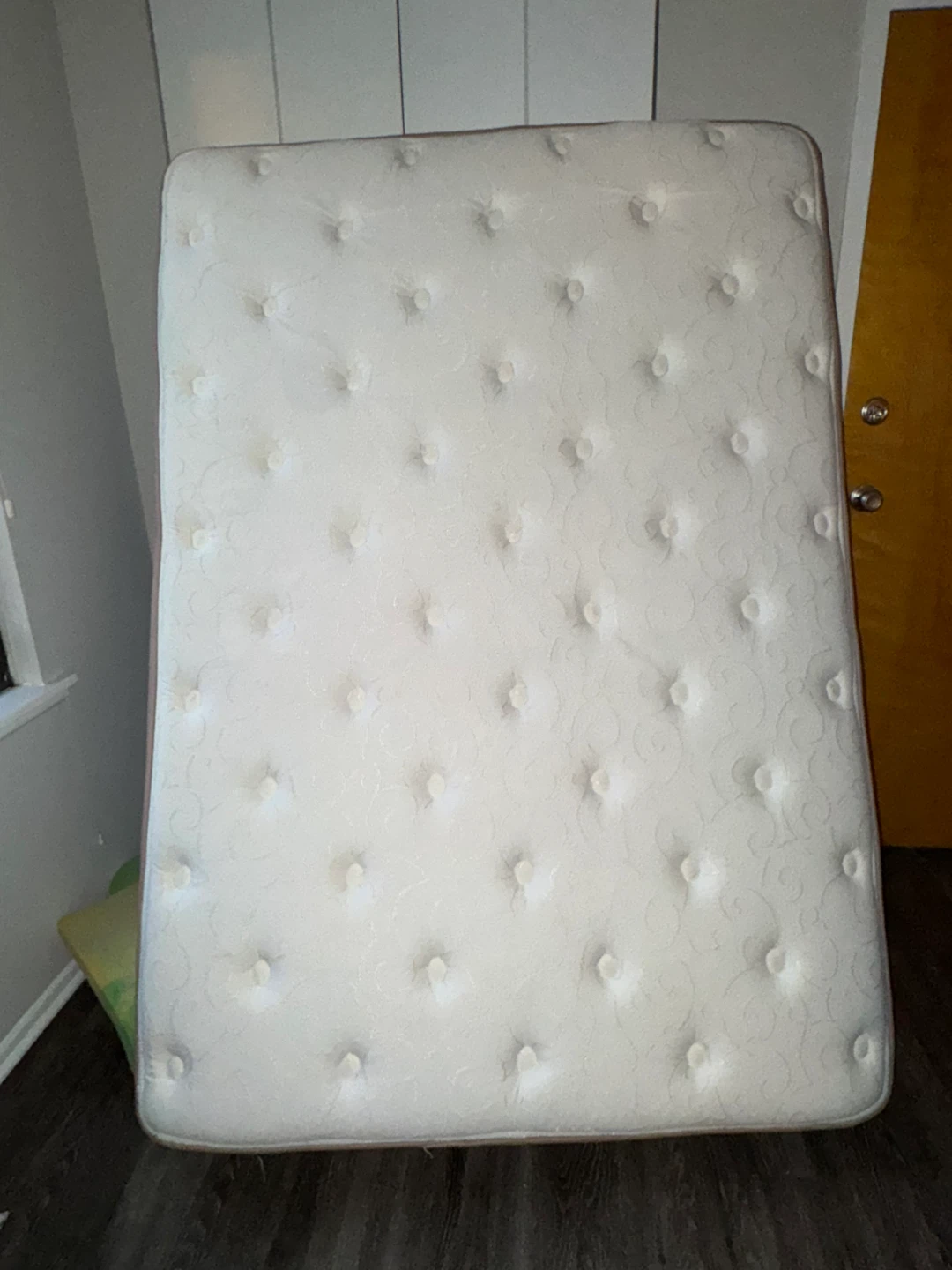 Free Full-size mattress - must go by 5/13