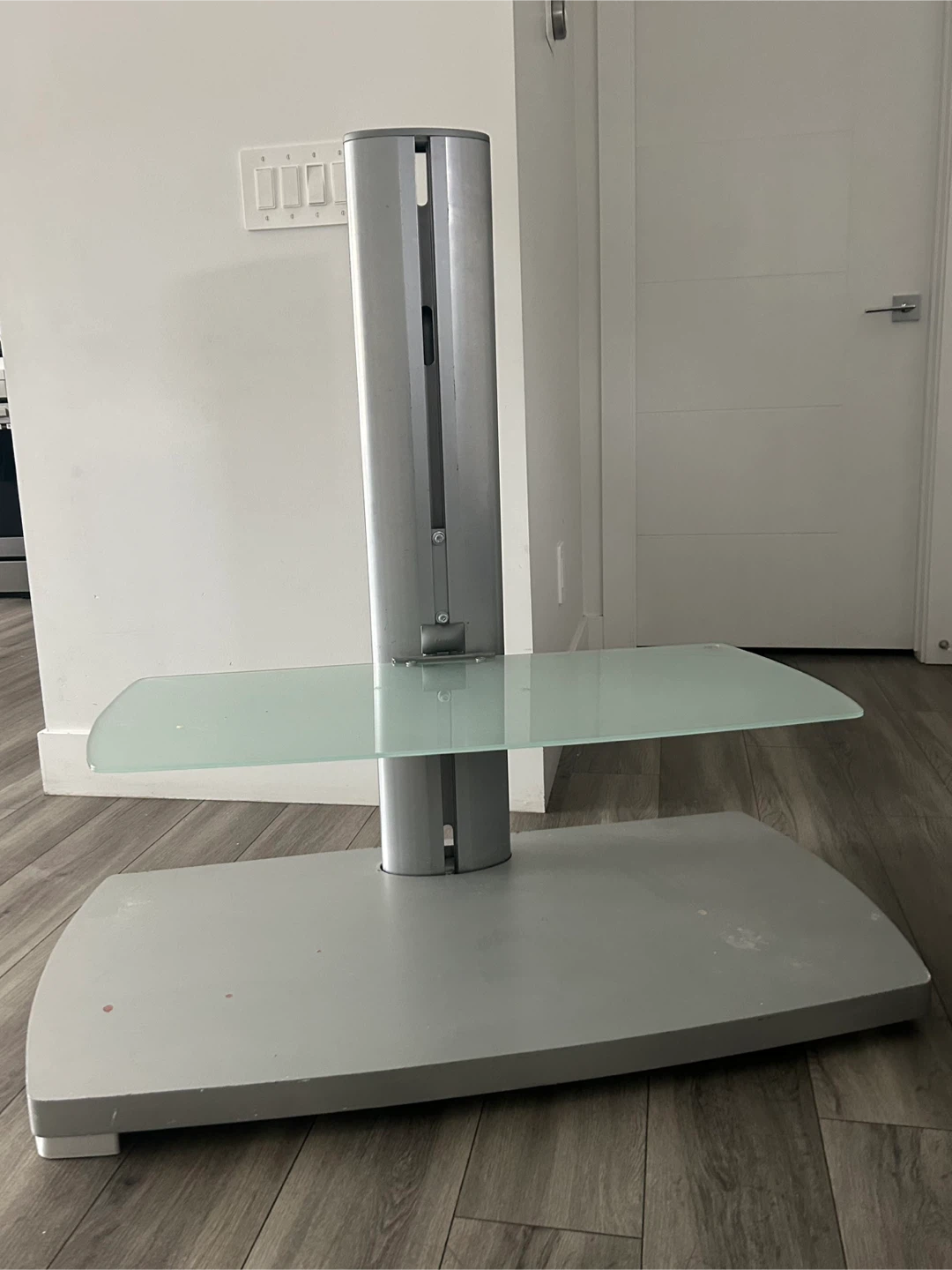 TV Stand - photo 2
