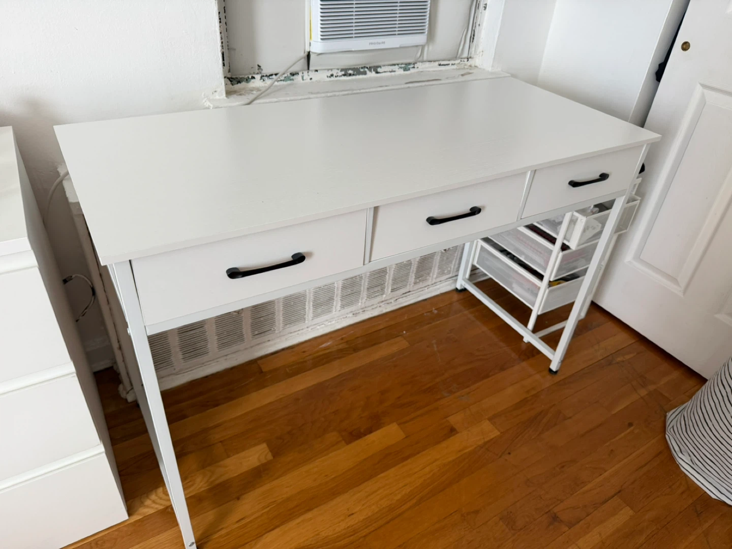 White Desk with 3 Drawers - photo 2