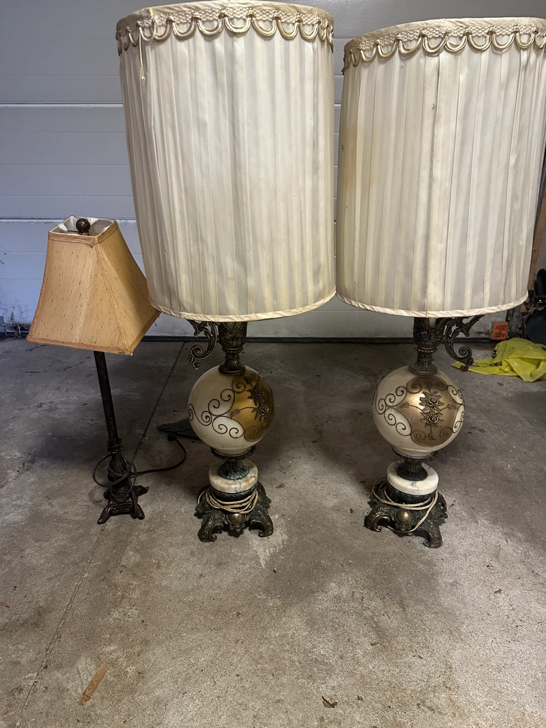 (( All 10$ )) Pair of Vintage Decorative Table Lamps