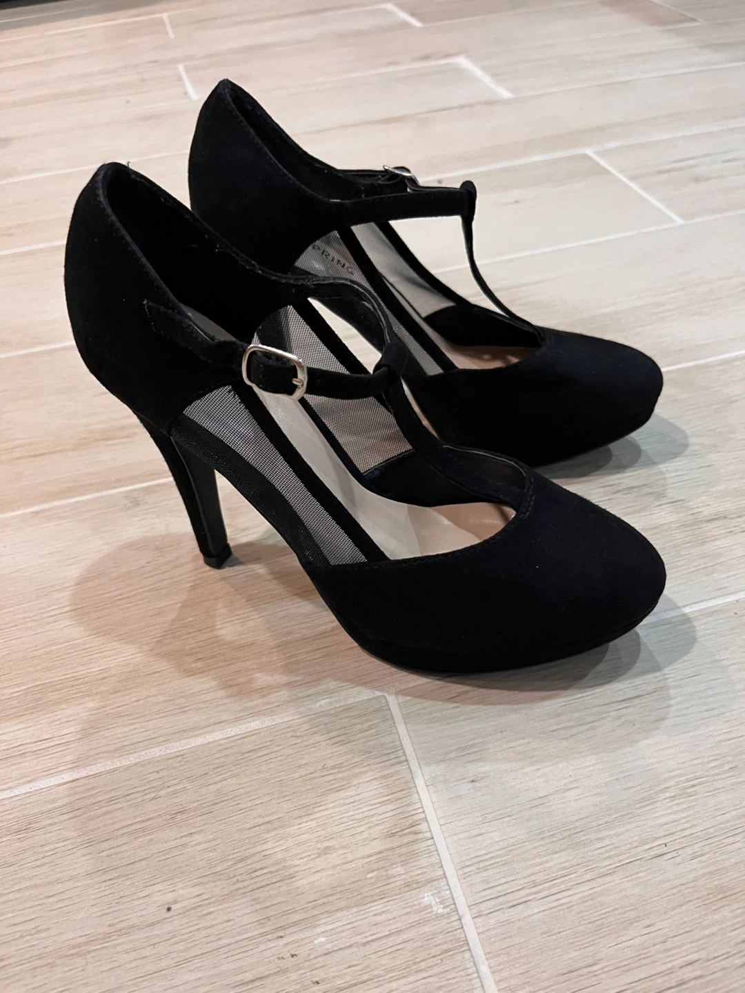 NEW Size 6.5 Call It Spring Black Suede Mesh T-Strap 4” Heels - photo 2