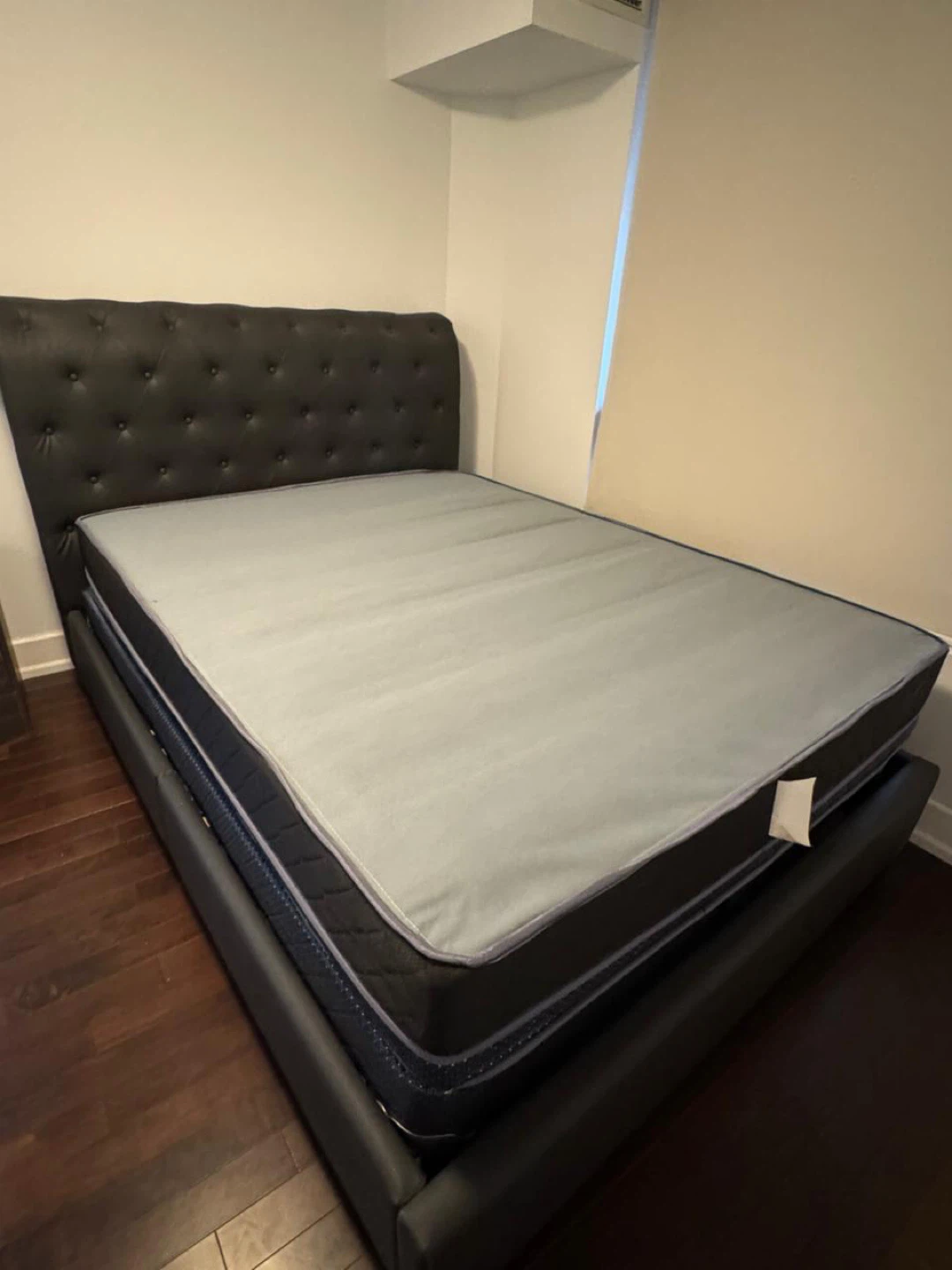 Queen Size Mattress - photo 3