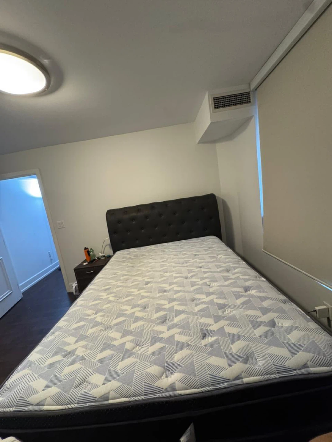 Queen Size Mattress - photo 2