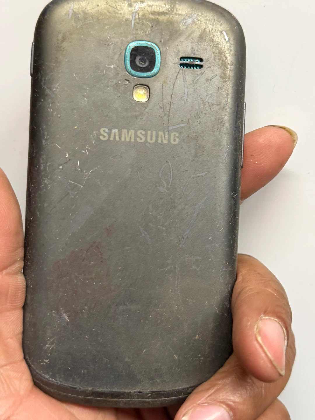 Samsung Galaxy Core Prime - Cracked Screen - photo 3