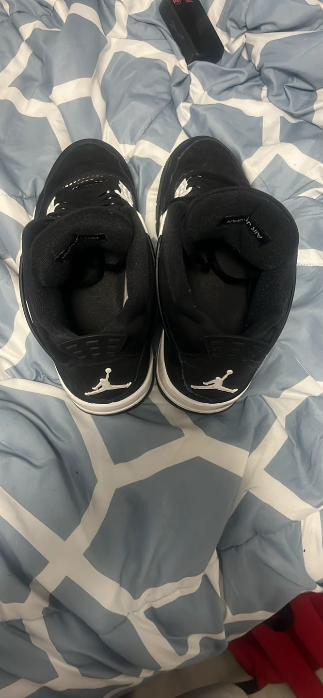 Air Jordan 4 Retro Black Cat - photo 2