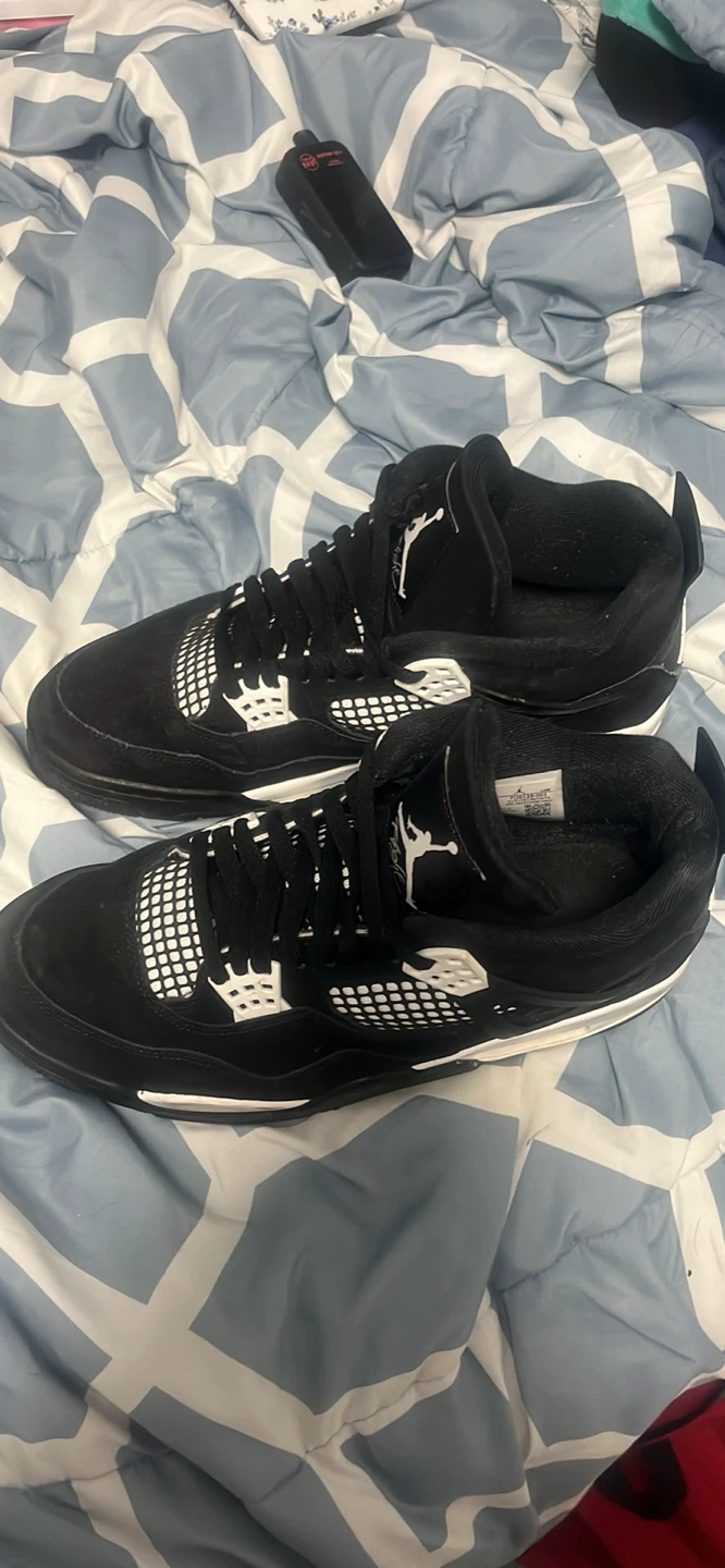Air Jordan 4 Retro Black Cat