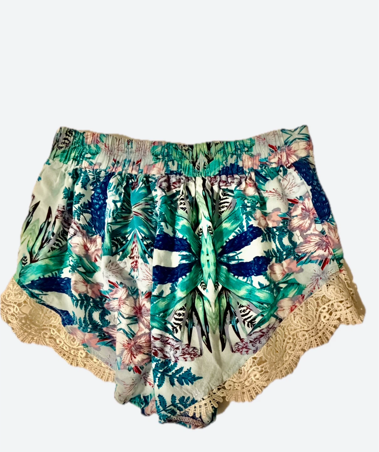 Women's Floral Print Lace Trim Shorts - photo 2