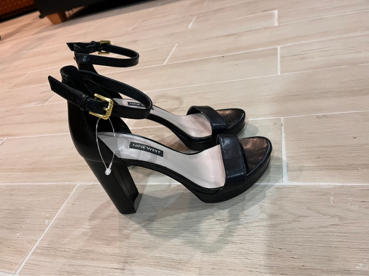 NEW Size 7.5 Nine West Black Block Heel Sandals Ankle Strap