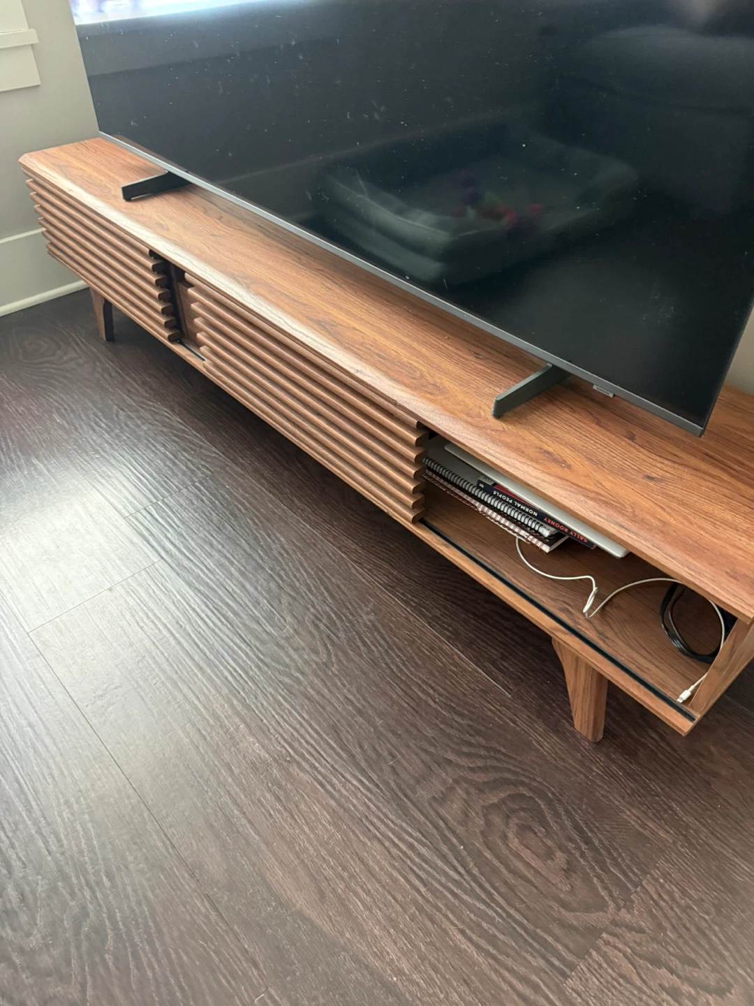 Mid-Century Modern Style TV Stand - photo 2