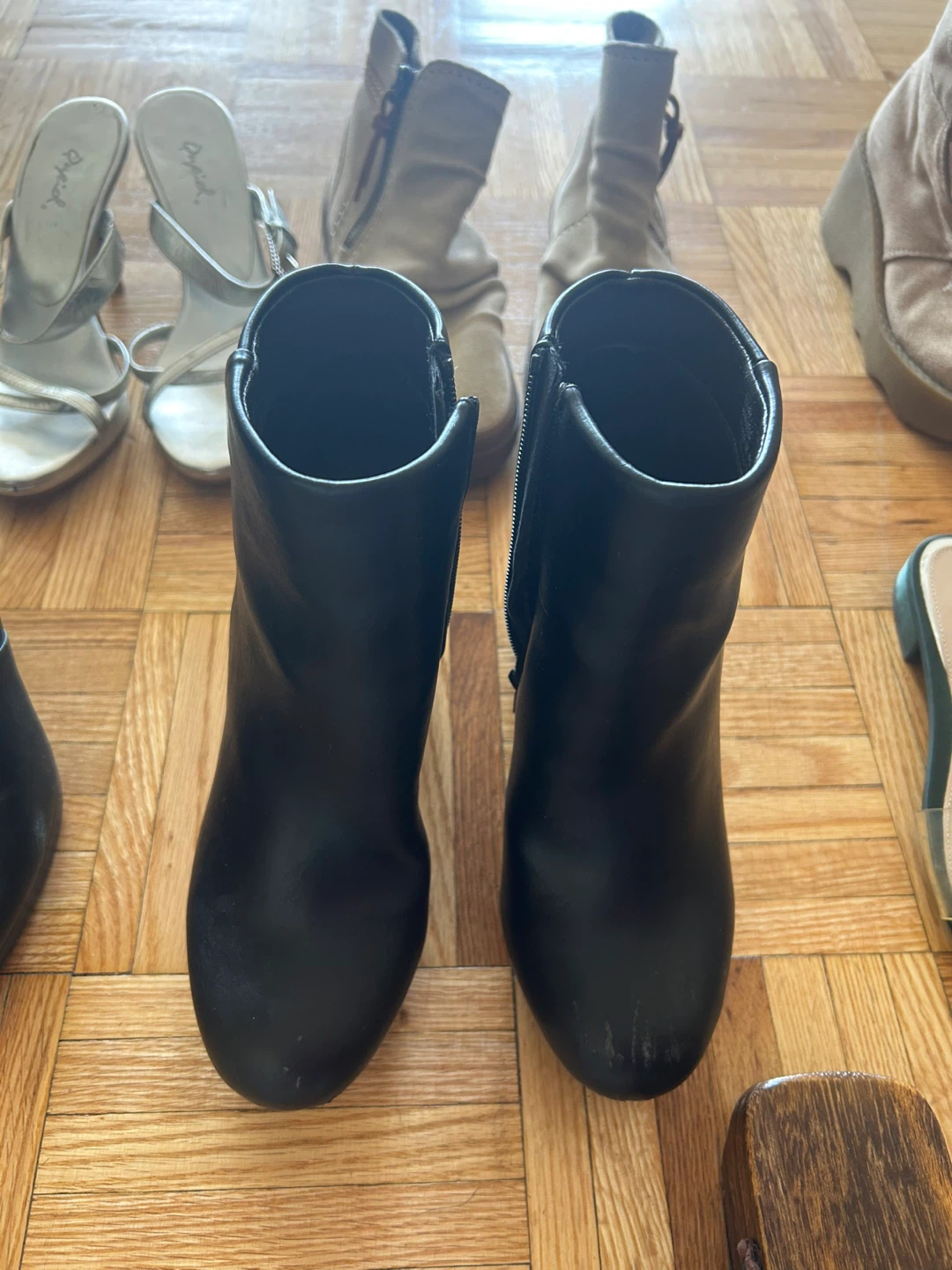 Women boots and sandals - photo 2