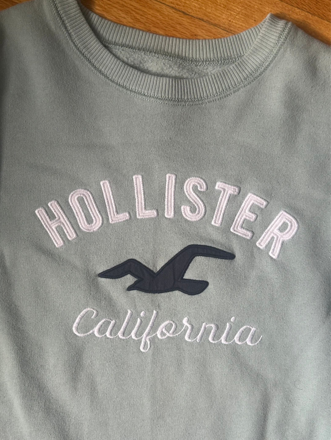 Hollister California Crewneck Sweatshirt - Size L - photo 2