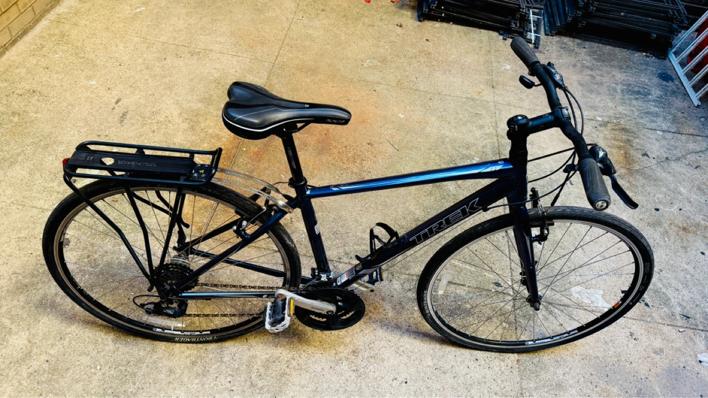 Trek Blue Hybrid Commuter Bike with Rack