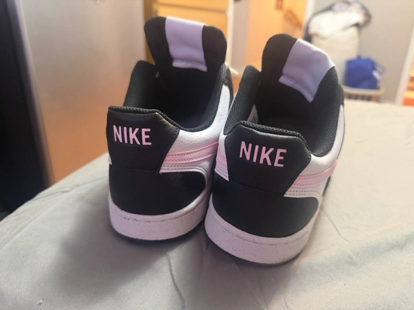 Nike Low Top Sneakers Black White Pink - photo 4