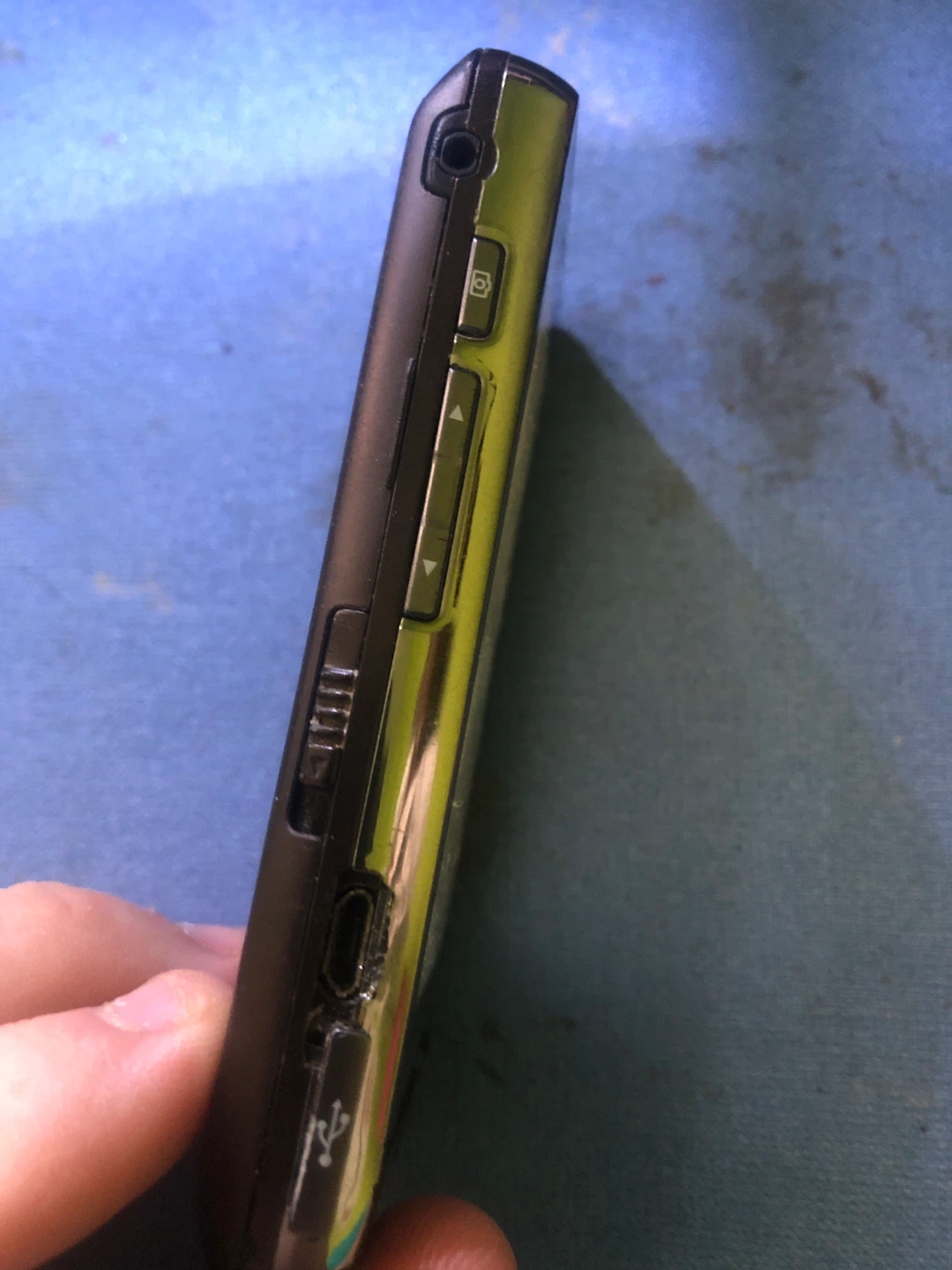 LG Optimus Q LG-LU6800 Telus Smartphone - photo 3