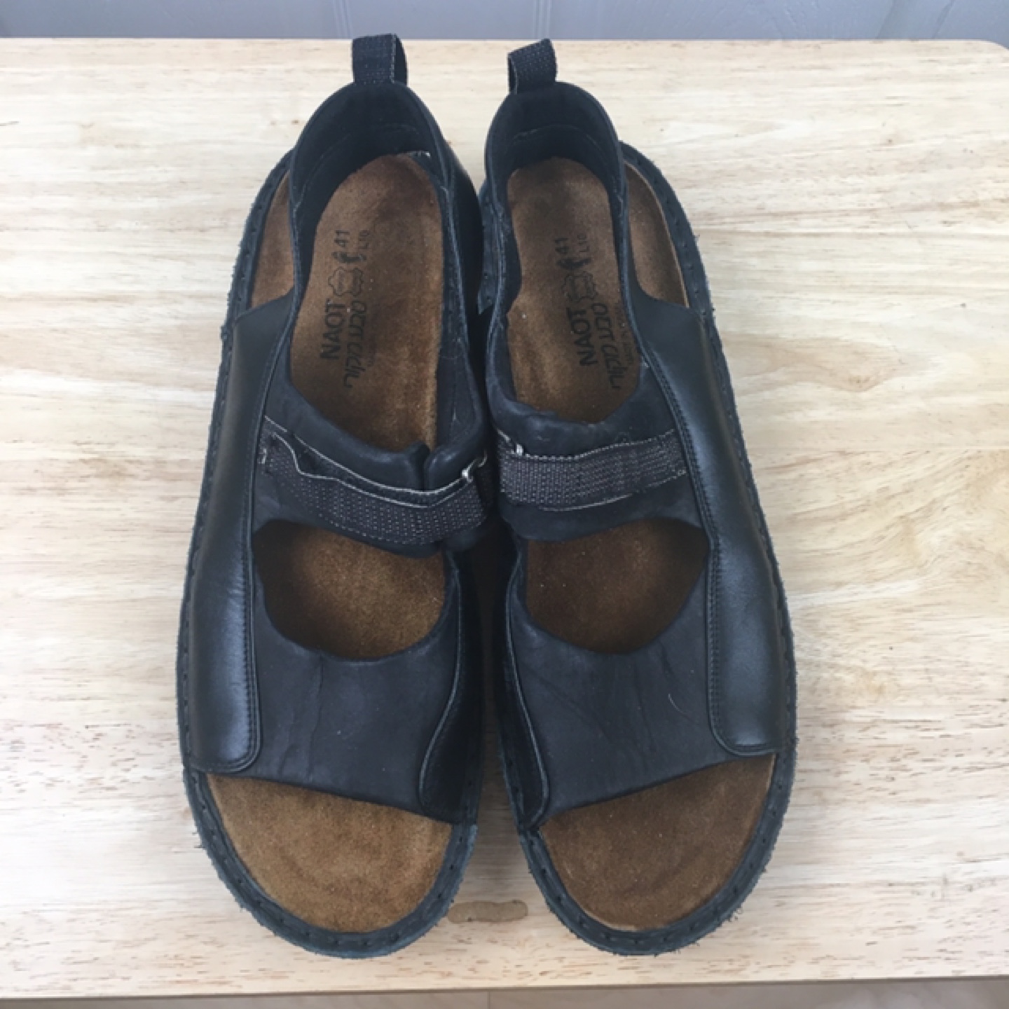 Women’s Naot Sandals Size 41