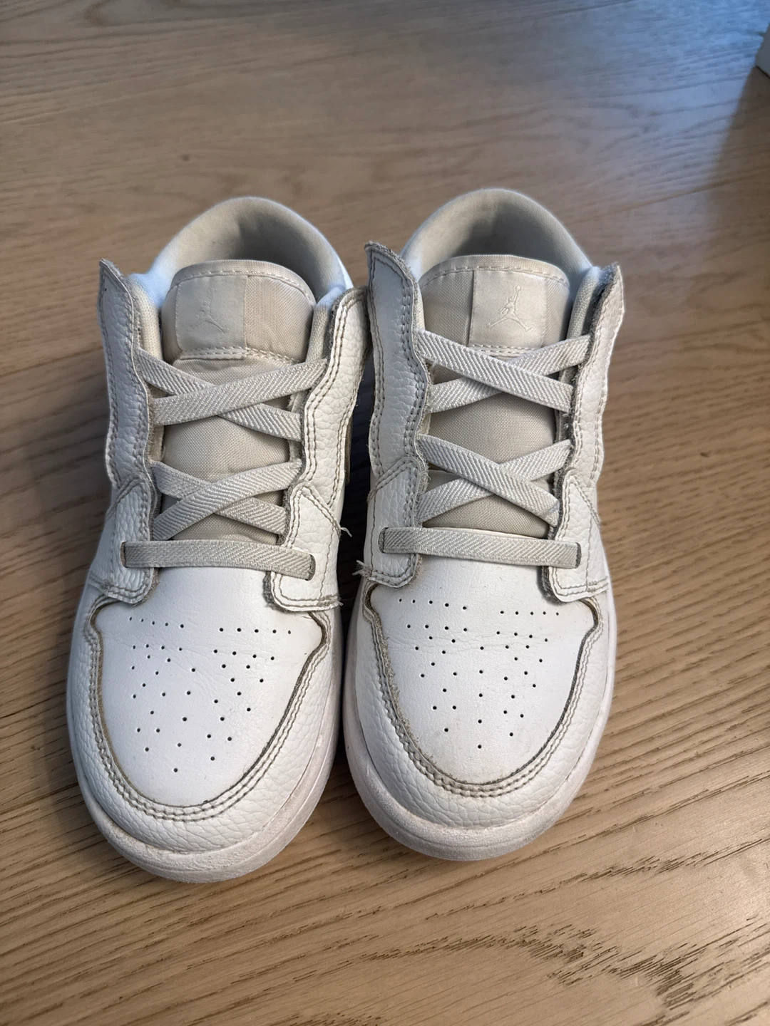 White Air Jordan 1 Low Shoes