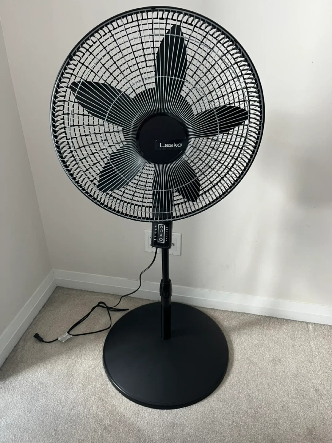 Lasko Pedestal Fan with remote