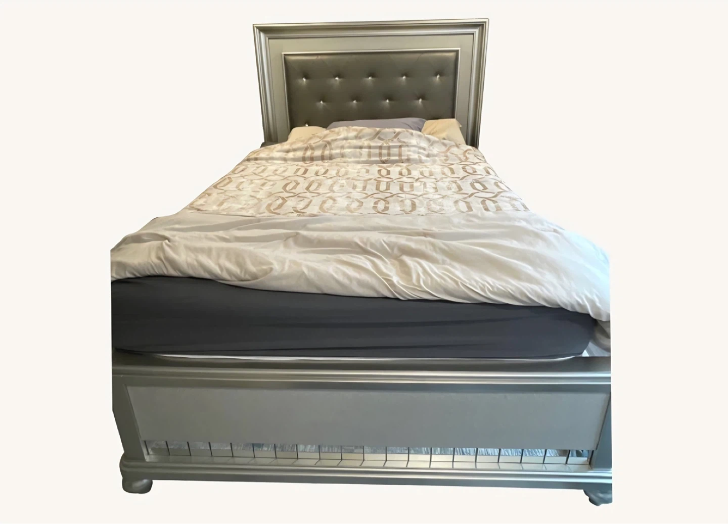 Diva II Platinum and Gray Bedroom Set - photo 4