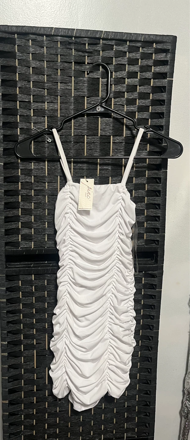 White Ruched Mini Dress size M o L - photo 3