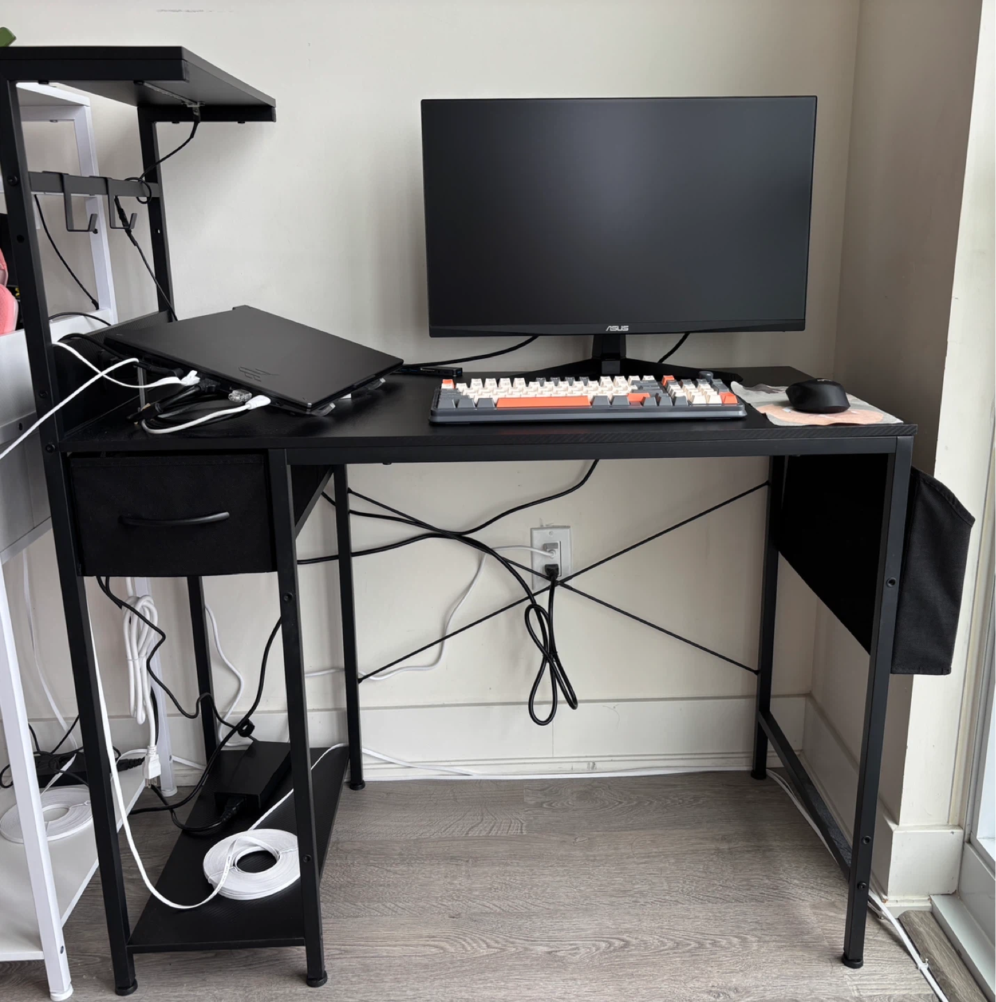 BEXEVUE Gaming Desk (Black) – Like New - photo 4