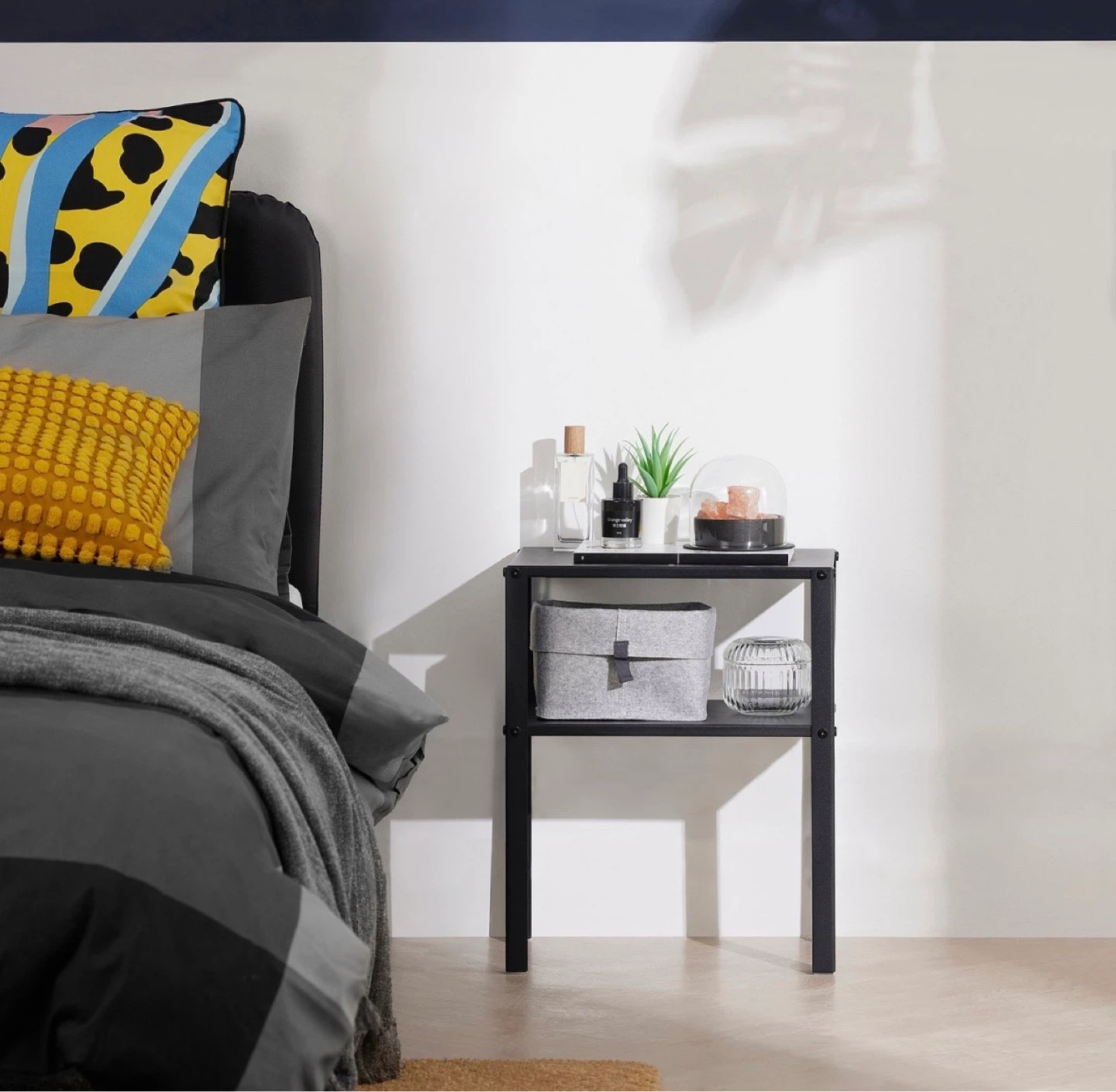 IKEA KNARREVIK Nightstand - Black - Great Condition! - photo 2