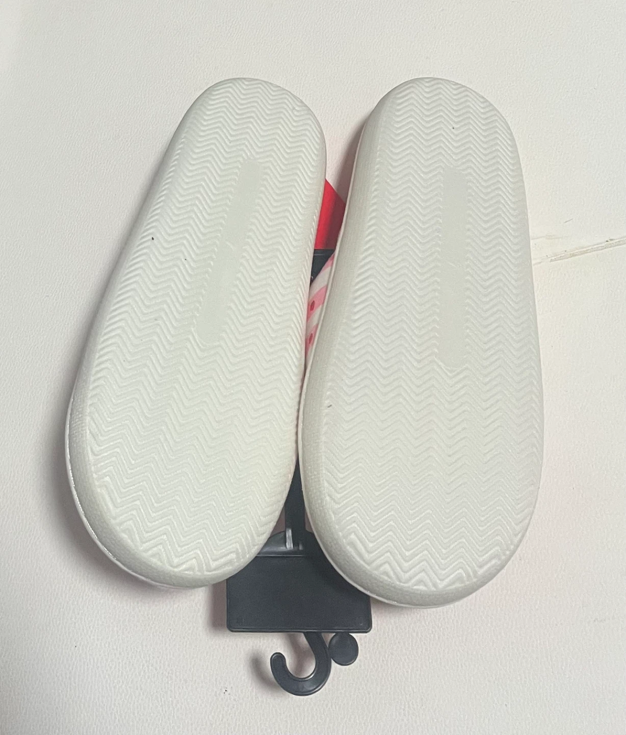 Strawberry Shortcake Slippers size 7 woman - photo 3