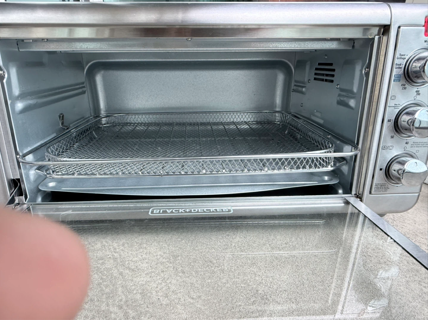 BLACK+DECKER Crispy Bake Large Capacity Air Fry Convection Oven - photo 4