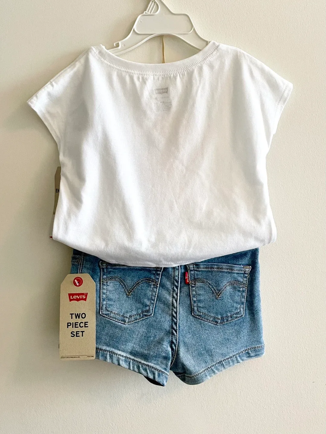 24M Levi's Two-Piece Set - White T-Shirt & Denim Shorts - photo 2