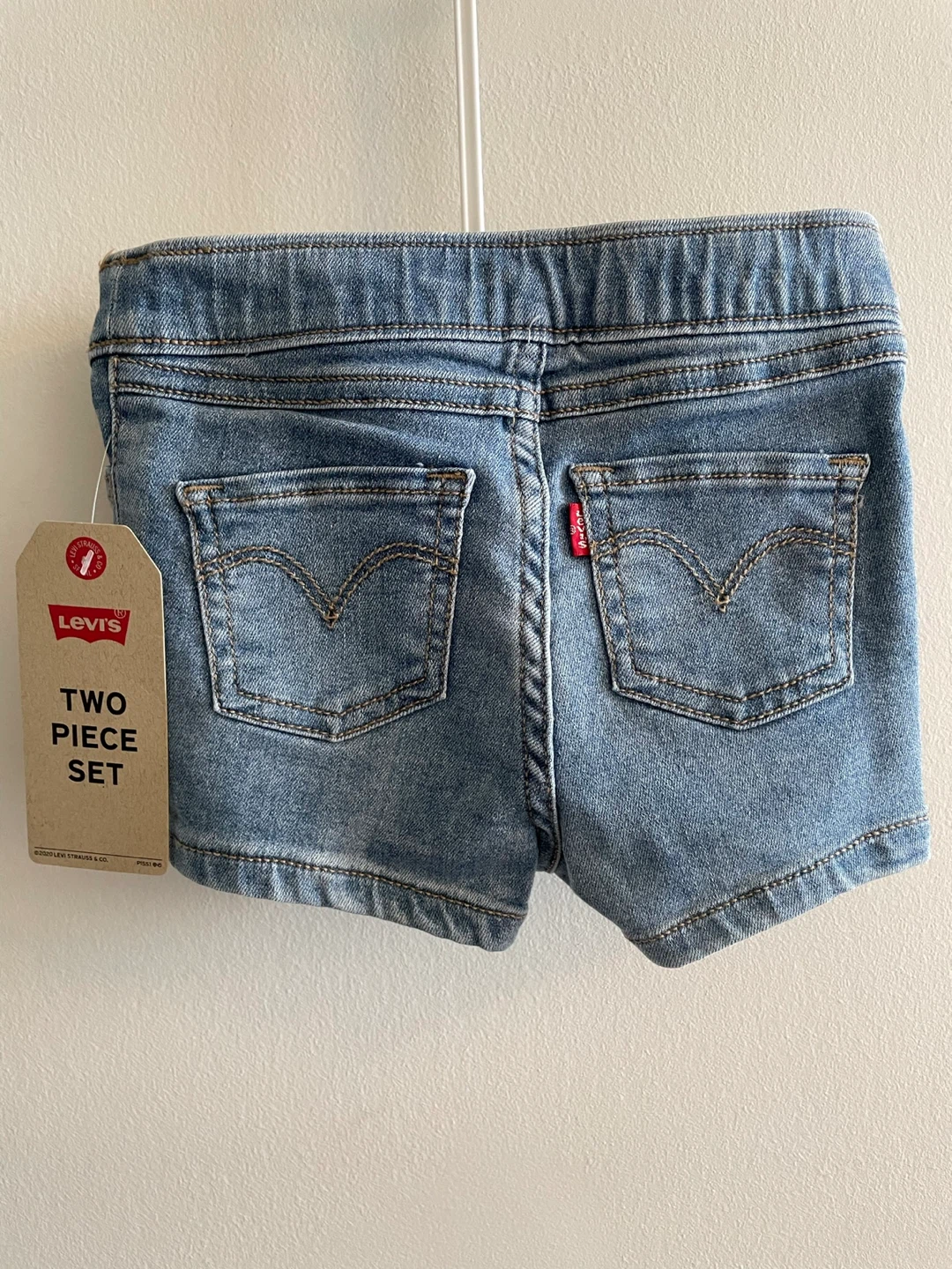 24M Levi's Two-Piece Set - White T-Shirt & Denim Shorts - photo 3