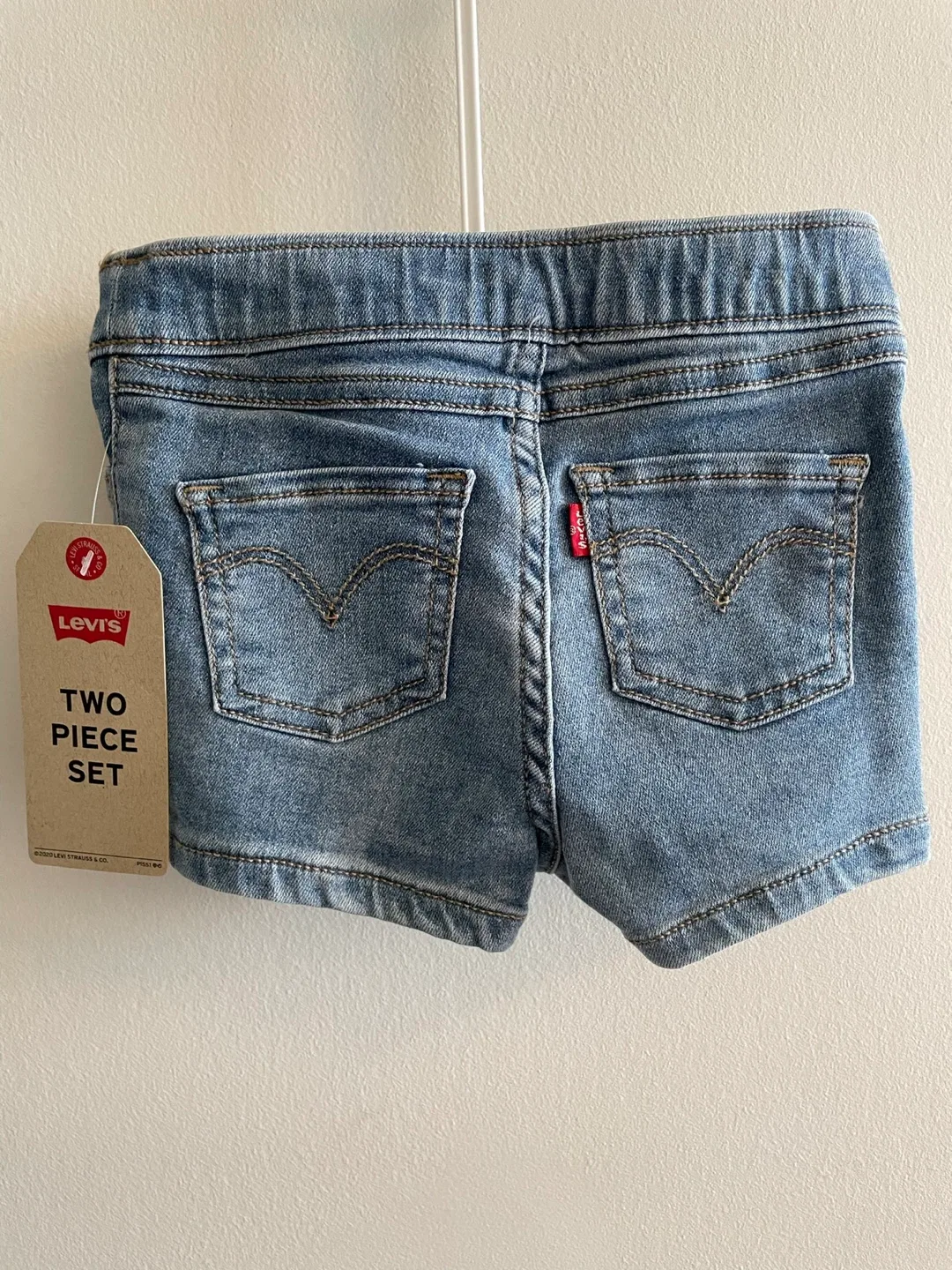 24M Levi's Two-Piece Set - White T-Shirt & Denim Shorts - photo 3