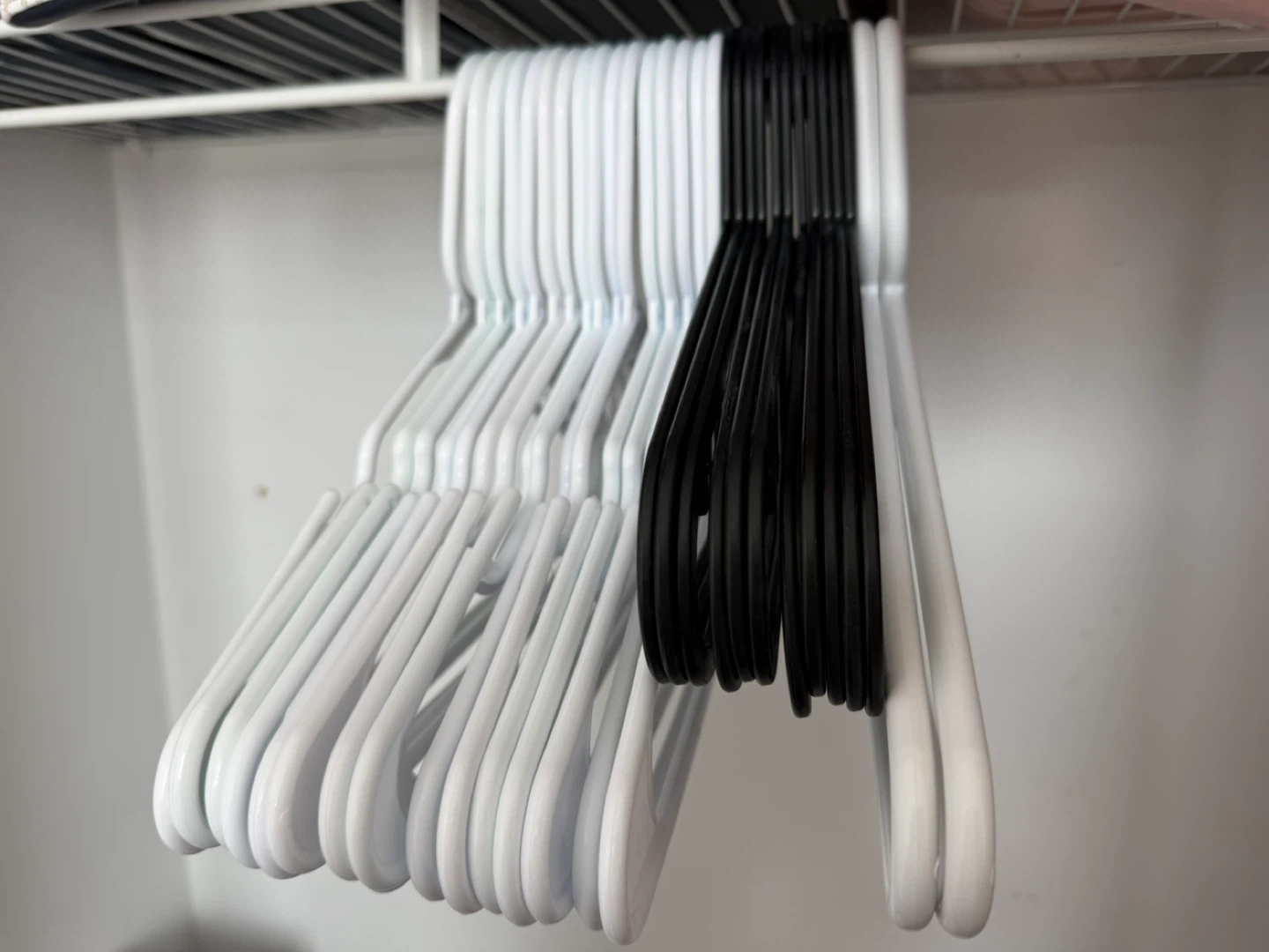 30 Mixed Set of Plastic Hangers - White and Black