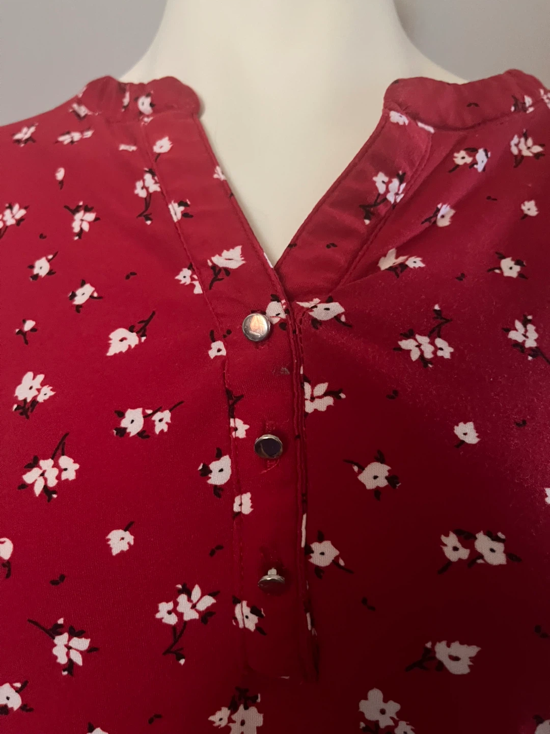 2 Dye 4 Red Floral Short Sleeve Tunic Top - Size L/G - photo 2