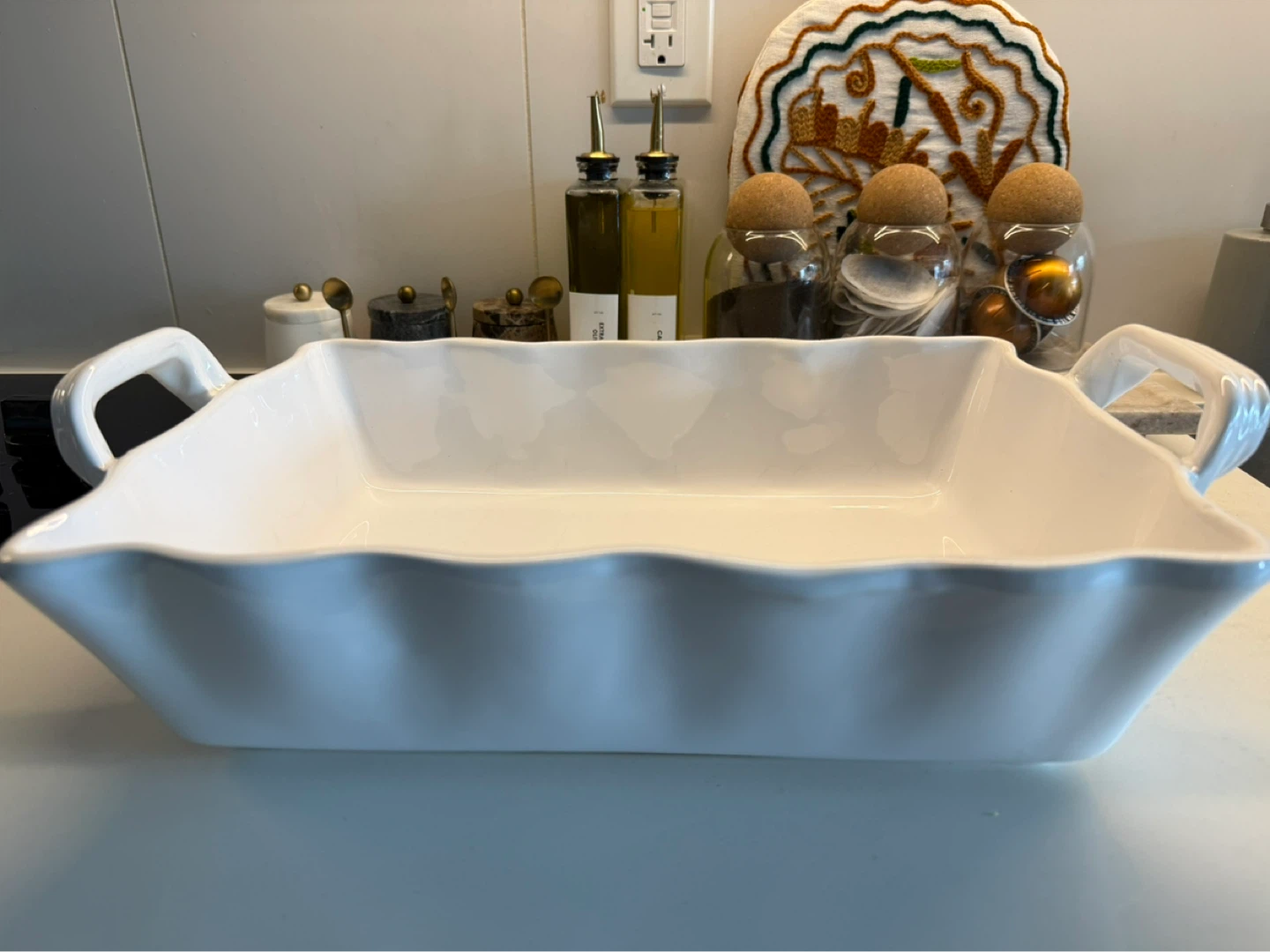 White Ceramic Wavy Baking Tray – 10x14” w/ Handles
