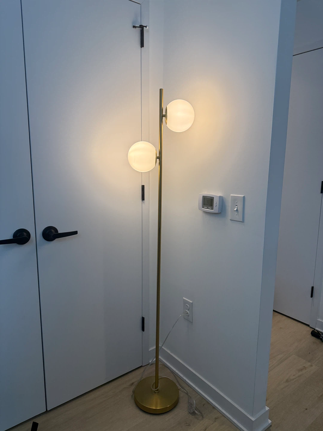 Modern Double Globe Floor Lamp - Gold