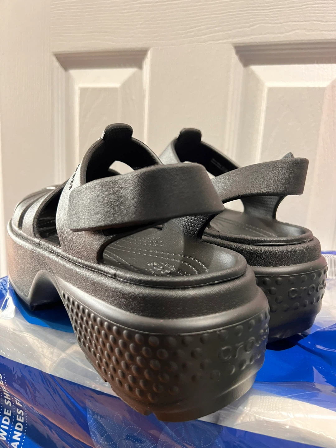 Crocs Platform Sandals - Size M 5 / W 7 - photo 3