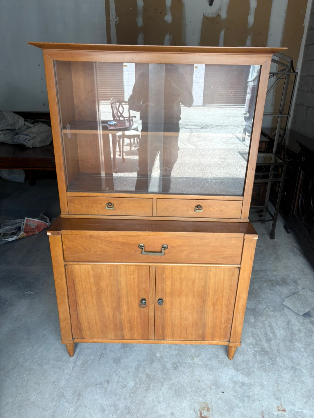 Free delivery antique Vintage Wooden China Cabinet (1950-1960) - photo 2