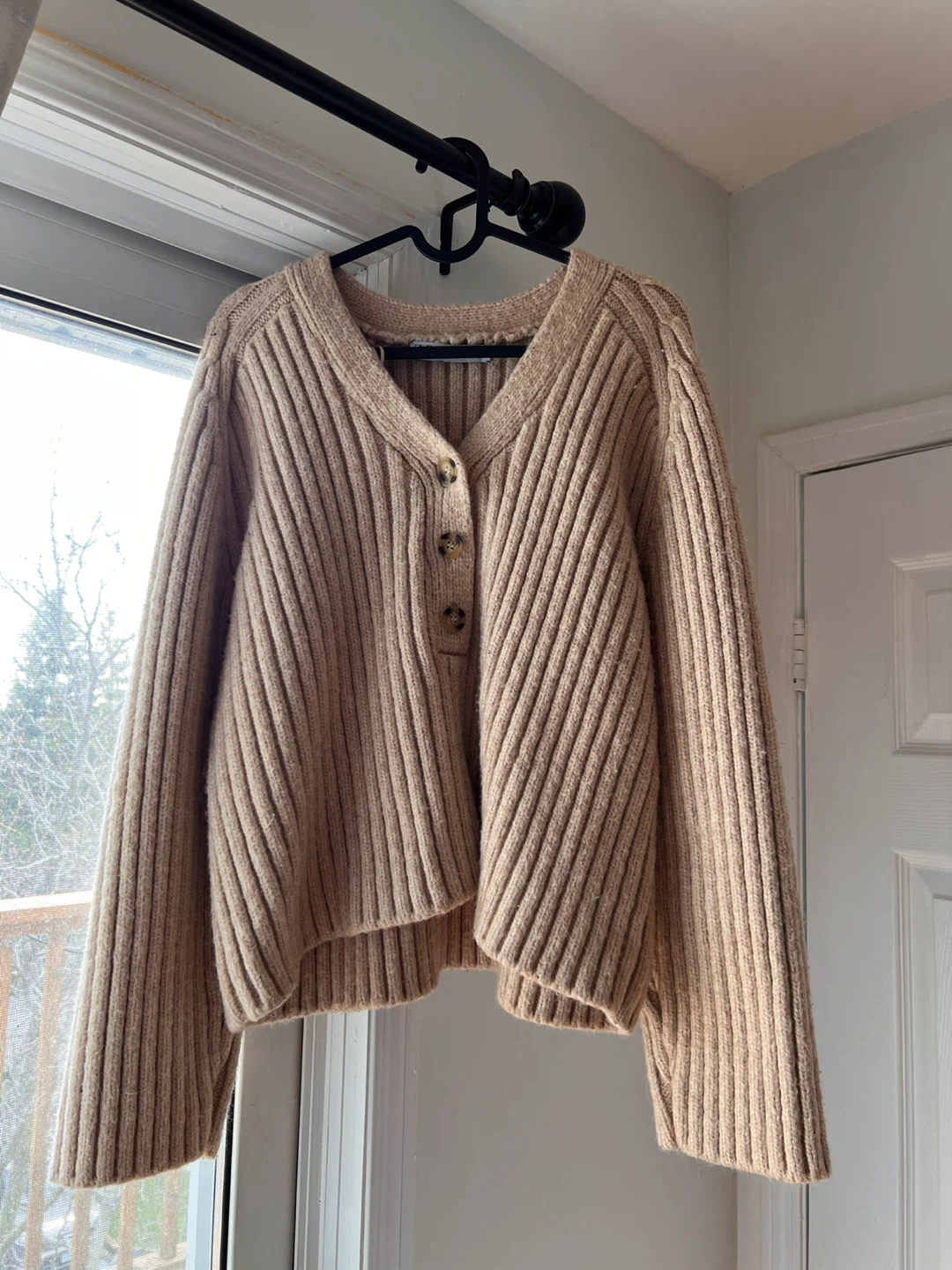 Zara Women's Cardigan Sweater - Size L