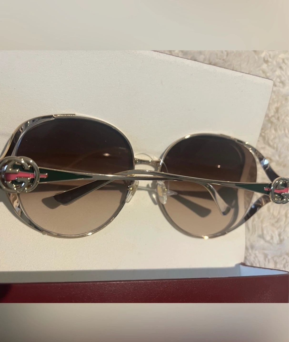 Gucci Women's Sunglasses Gold Frame - photo 4
