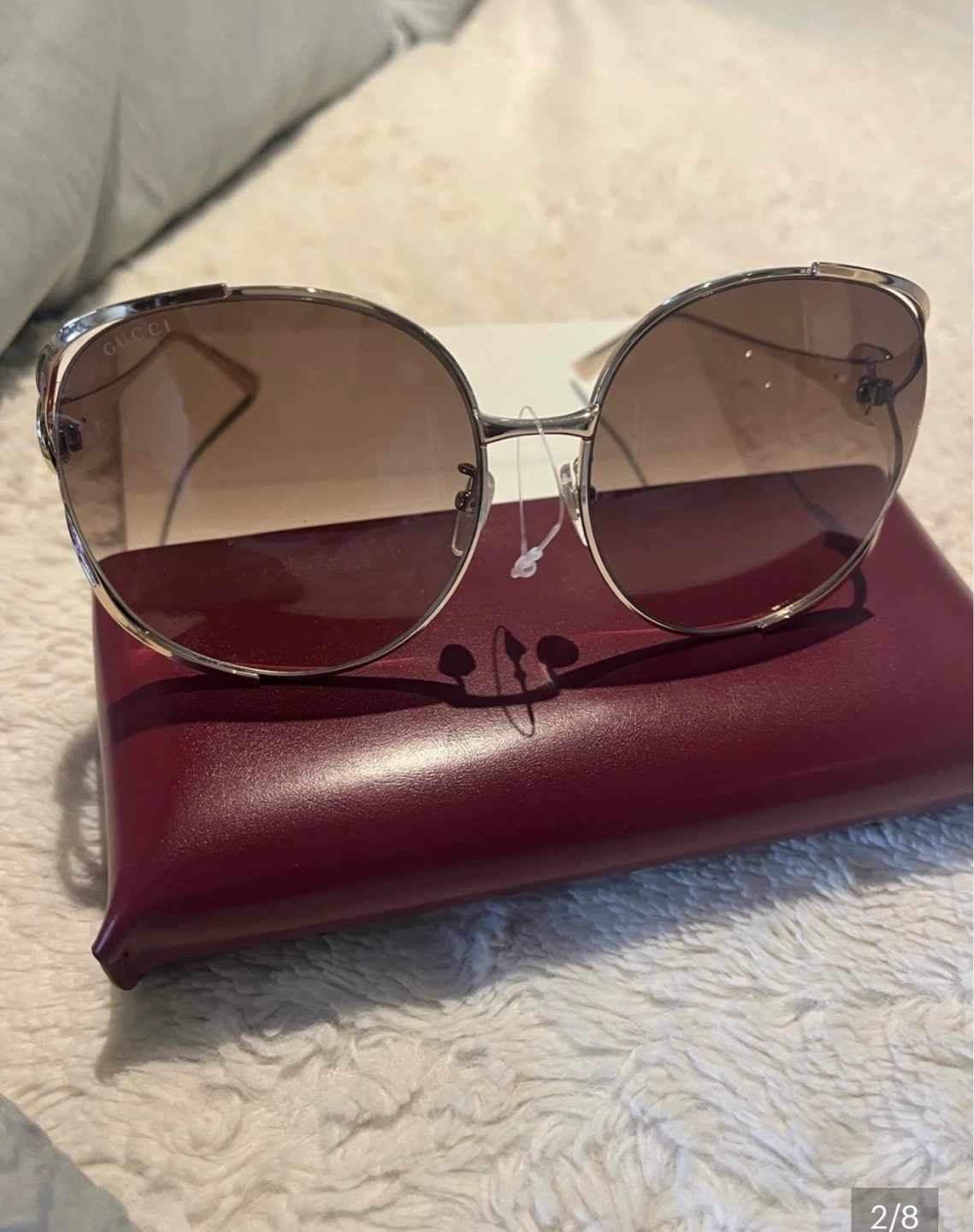 Gucci Women's Sunglasses Gold Frame - photo 2