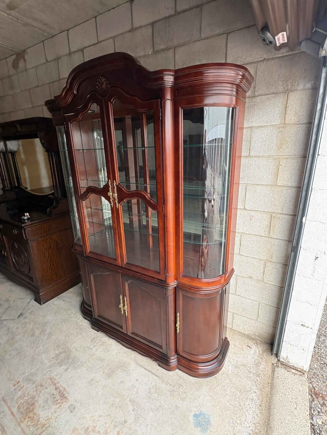 Free delivery used Vintage Wooden Curio Display Cabinet - photo 3