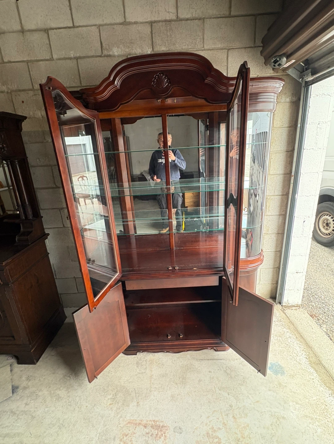 Free delivery used Vintage Wooden Curio Display Cabinet - photo 5